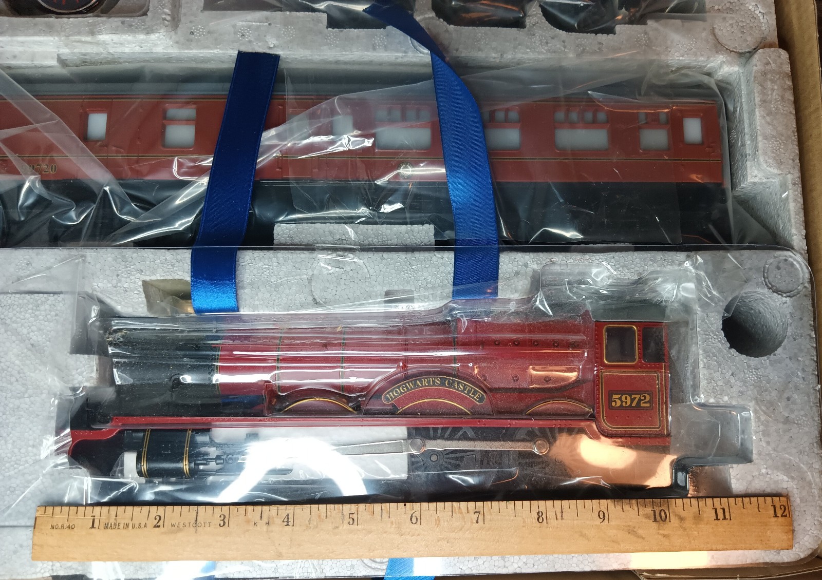 Lionel Lioncheif 6-83972 Harry Potter Hogwarts Express Bluetooth App O-Gauge