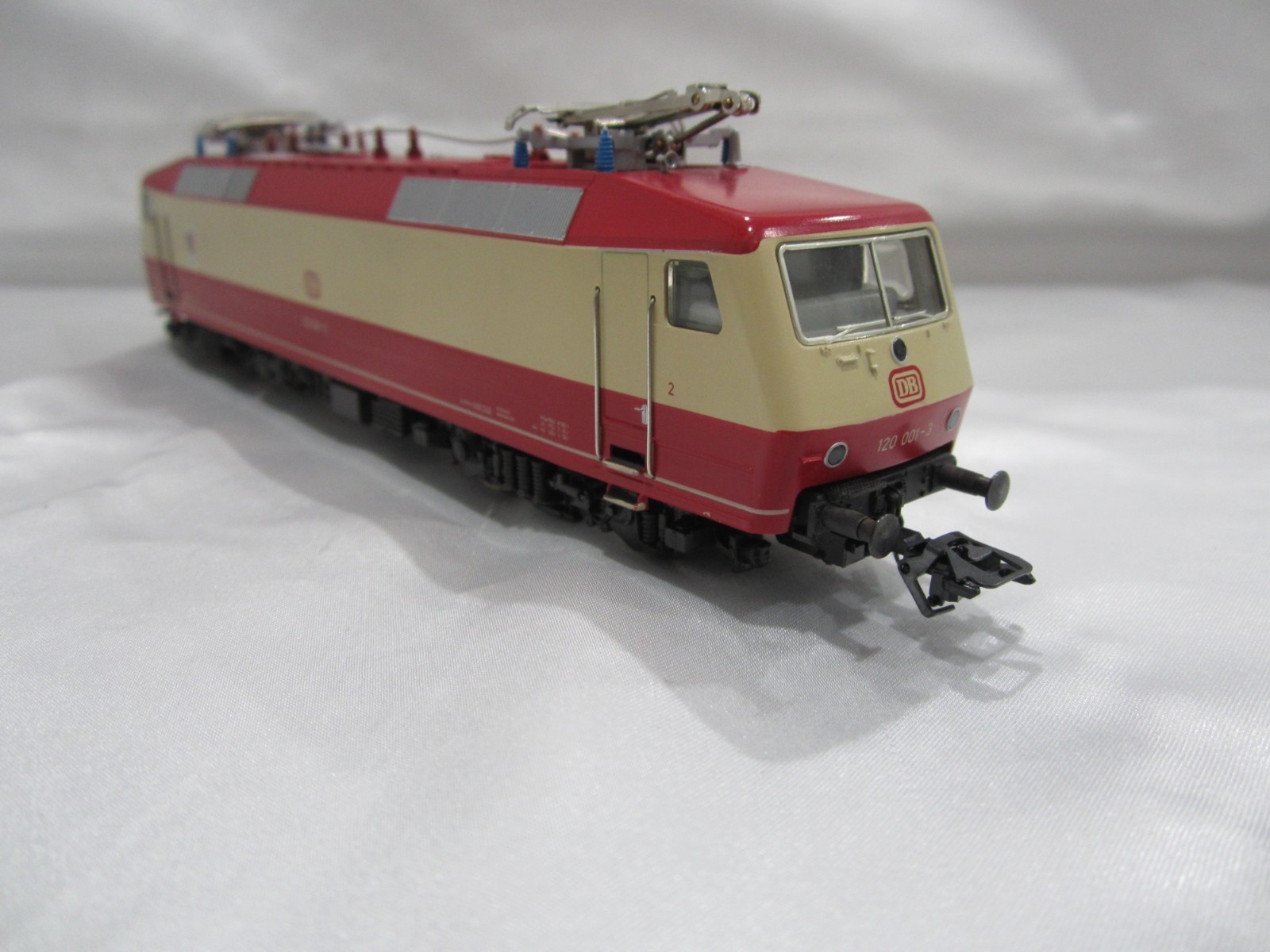 Marklin 3153 HO DB 120001-3 Electric Locomotive (Analogue)