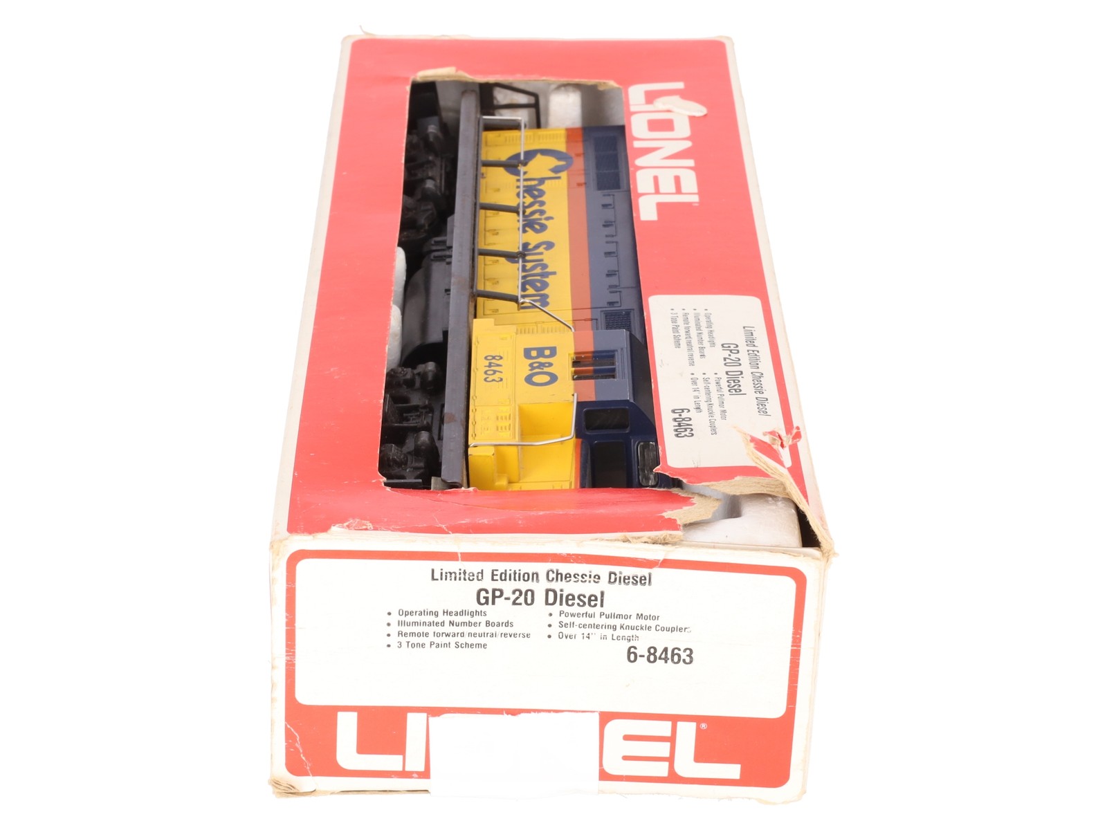 Lionel 6-8463 O Gauge Chessie System GP20 Diesel Engine/Box