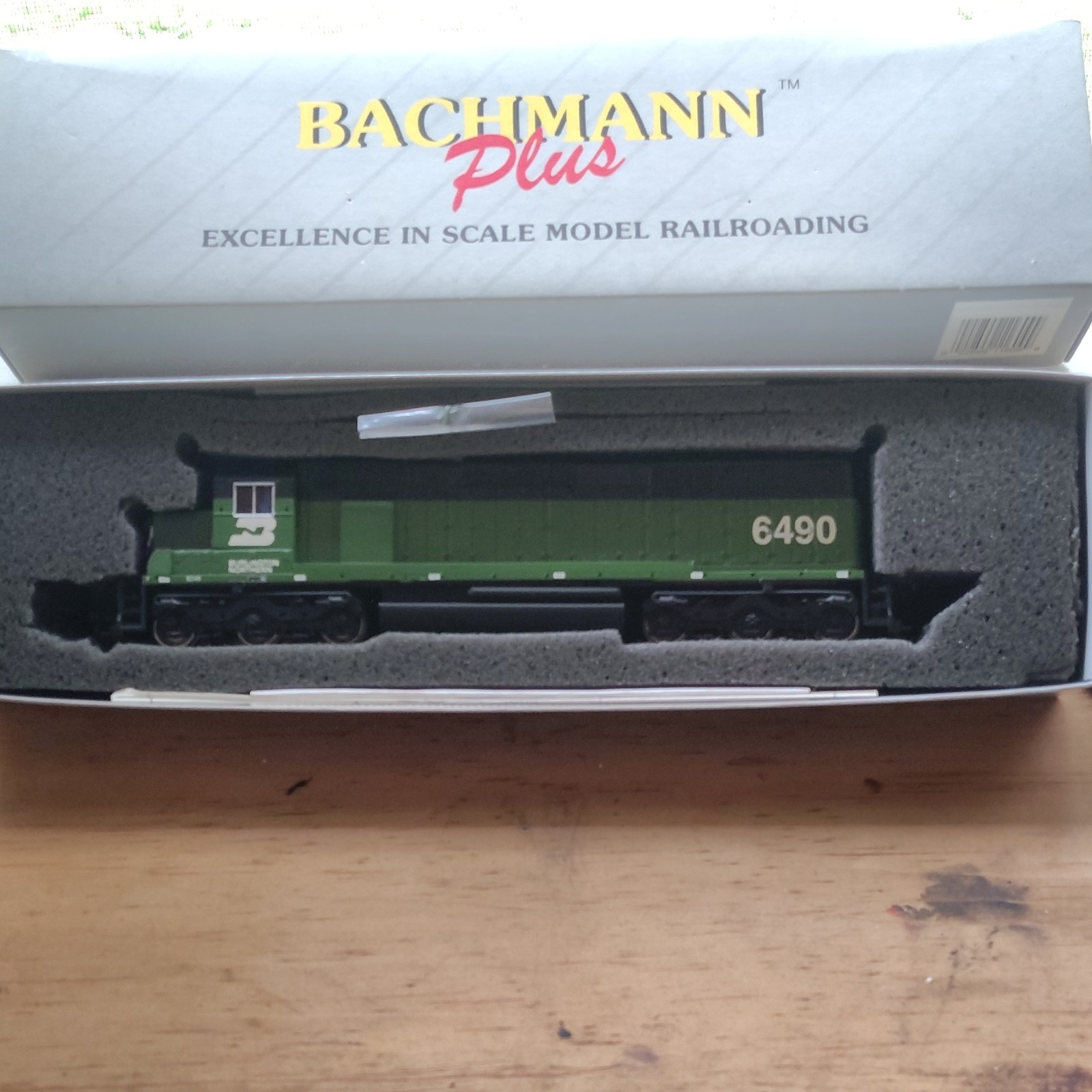 Bachmann Plus HO EMD SD45 Diesel Locomotive Burlington Northern #6490 DC