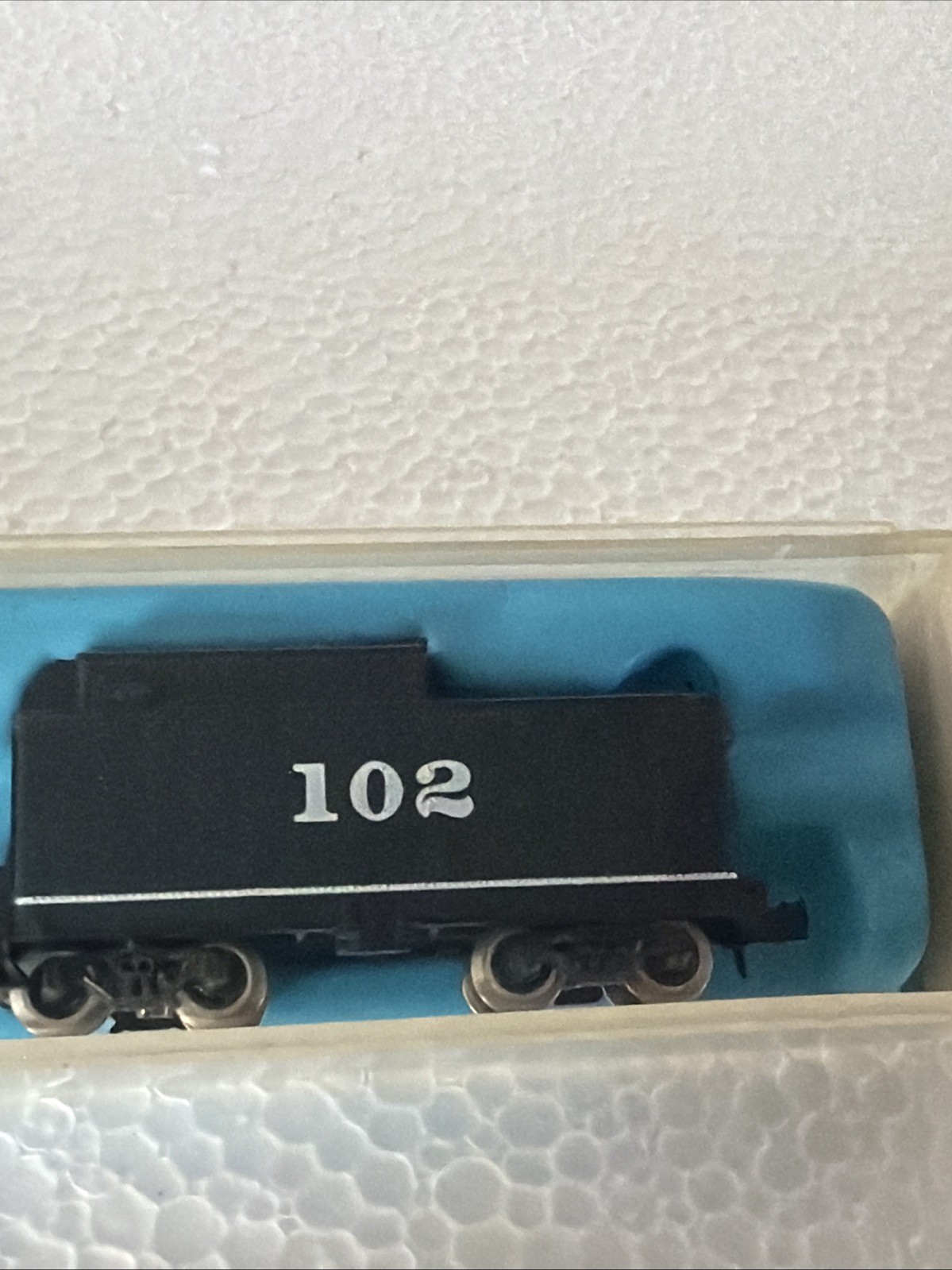 Atlas N Gauge 2111 – A.T. S.F. Locomotive & Tender 0-8-0