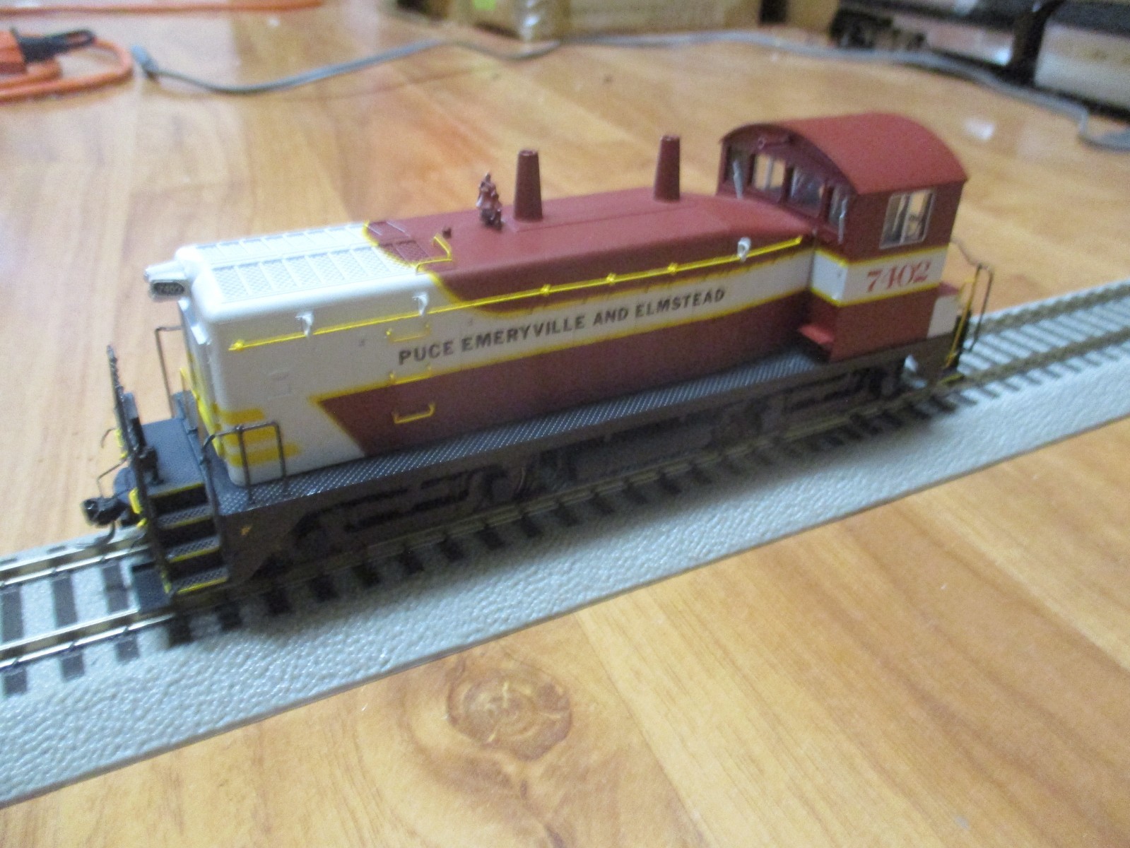 S Helper Custom Painted PE&E SW-9 Diesel (5/31/26 Garber Coll) Scale DCC