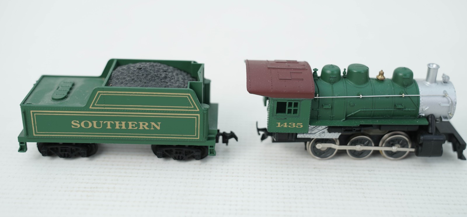 Lot of various HO scale locomotives 1 Bachmann and 2 TYCO