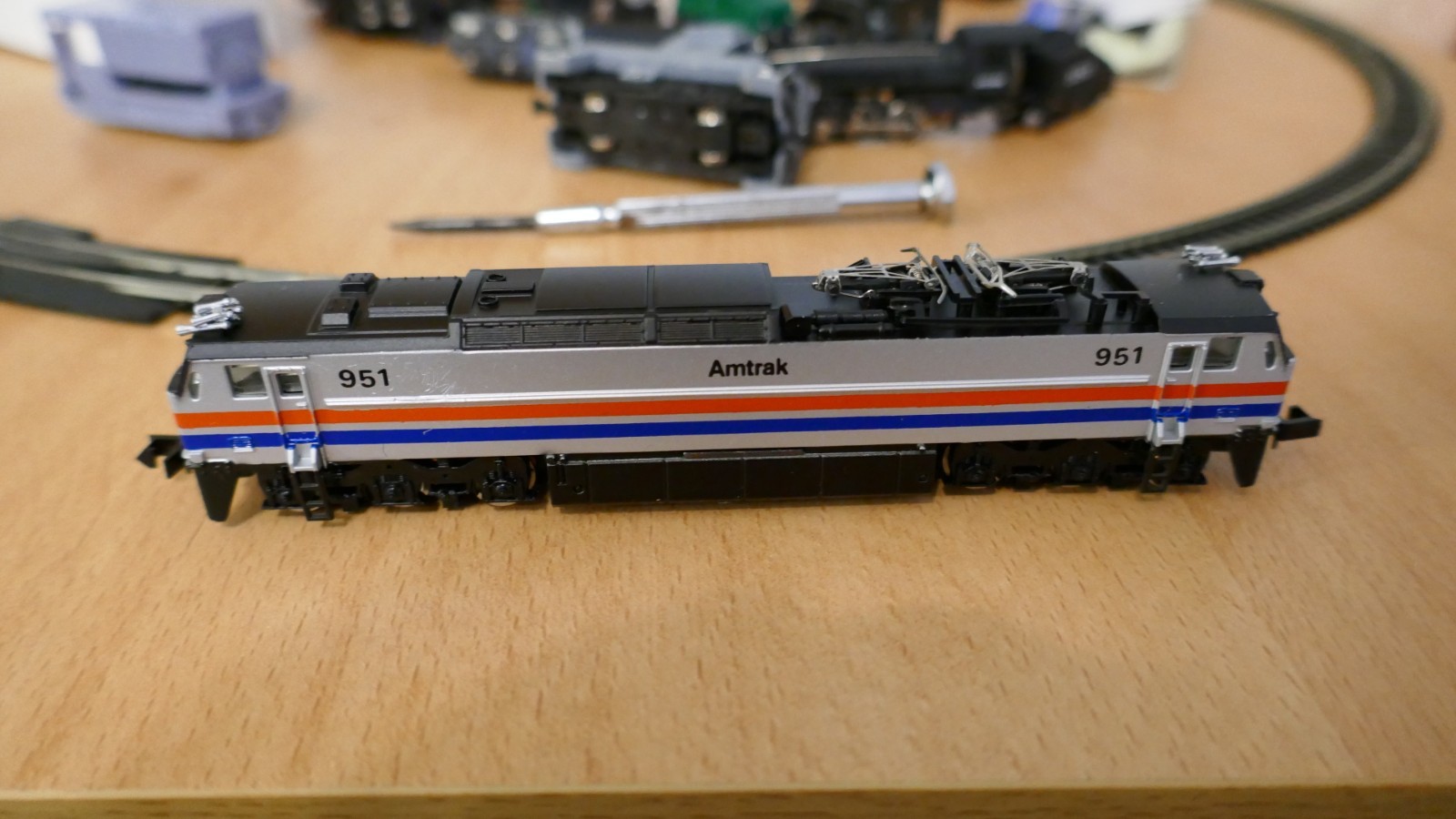Bachmann N Scale Amtrak #951 GE E60CP Electric Locomotive SEE DESCRIPTION