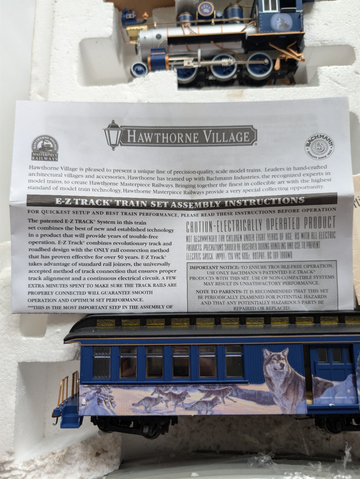 Hawthorne Village On30 Moonlight Express 2-6-0 Locomotive, Tender, Combine Track