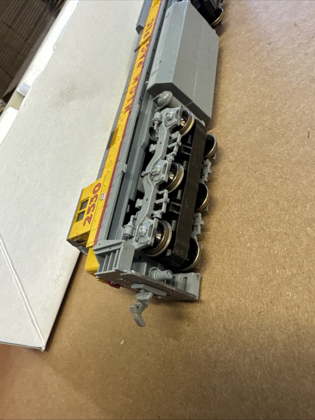 HO Atlas C30-7 Union Pacific #2530 Diesel Locomotive No. 8619 w/ box