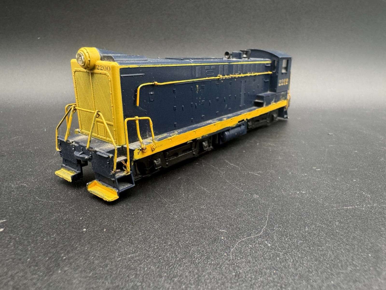 Athearn HO S-12 ATSF/Santa Fe #2200 PWR Diesel Locomotive Pair Tested Custom