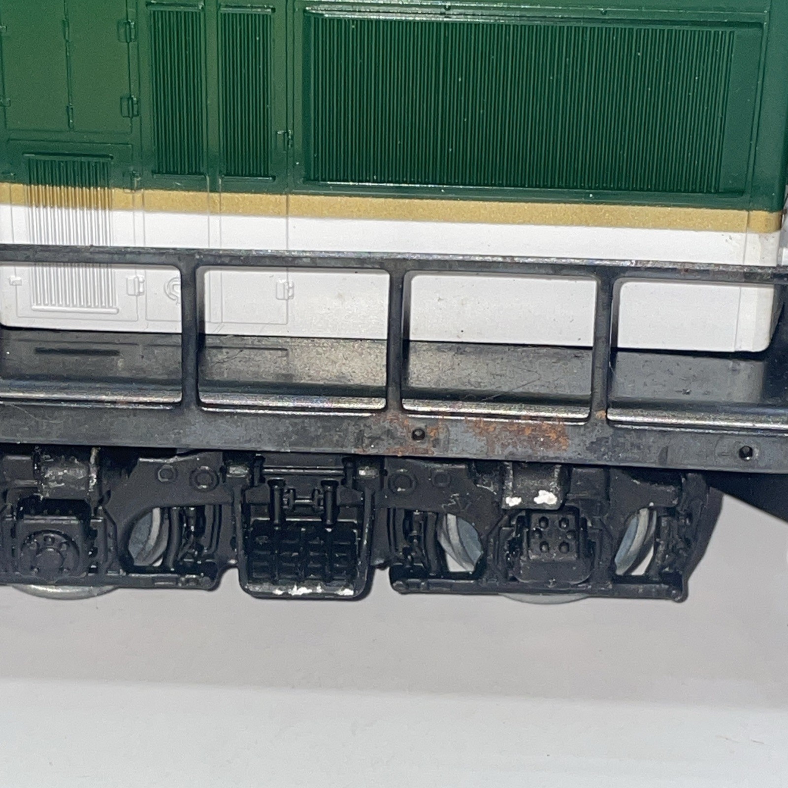 Lionel 6-8956 O Gauge Southern U36B Non-Powered Dummy Locomotive #8956