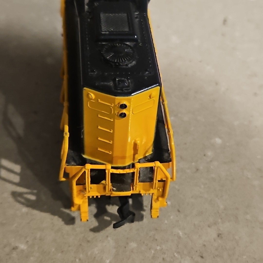 MODEL POWER GP9 Diesel Locomotive, SANTA FE Blue & Yellow Rd# 3779 TESTED!