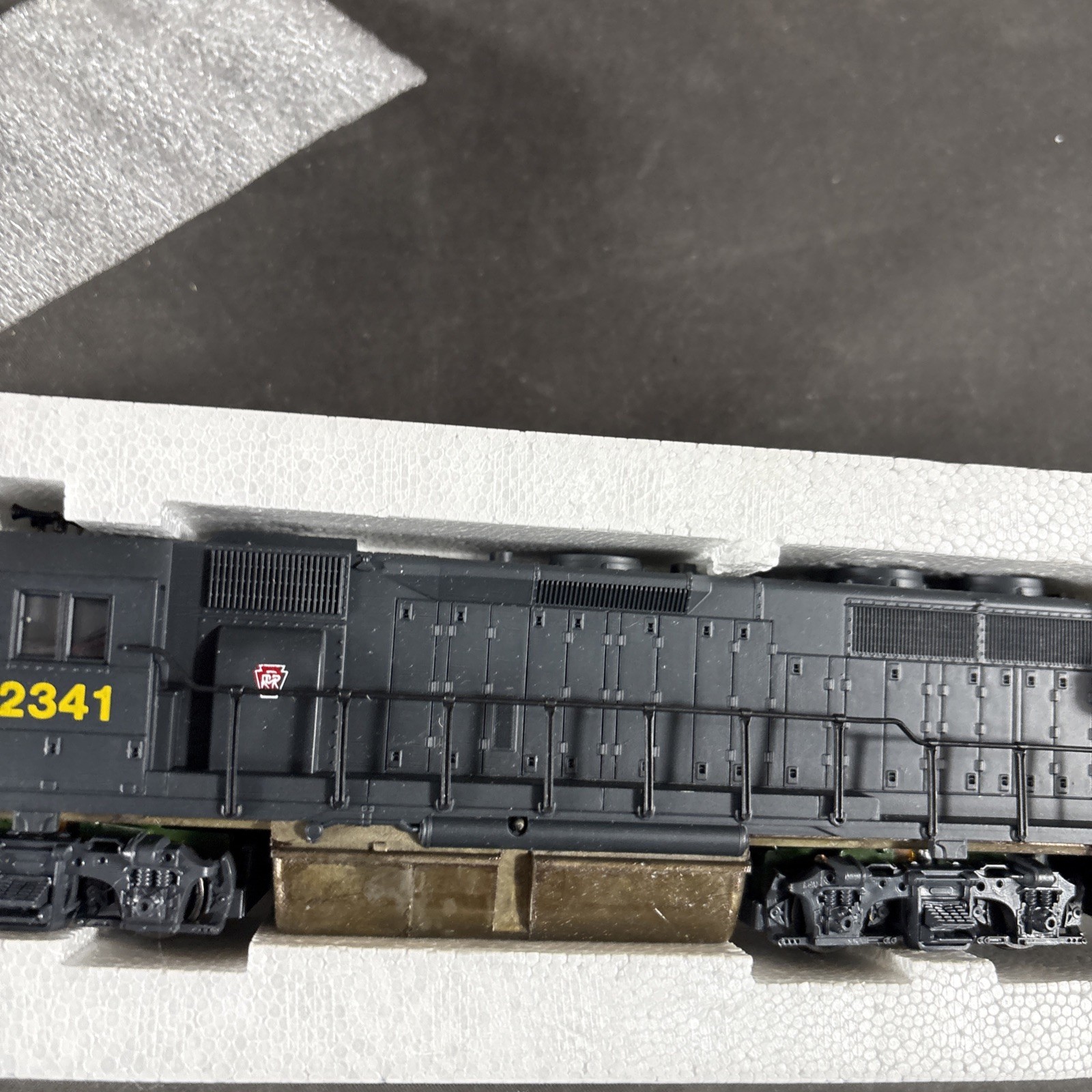 CON-COR 1:87 MODEL TRAIN HO SCALE LOCMOTIVE EMD GP-38 PENN RAILROAD NEW OPEN