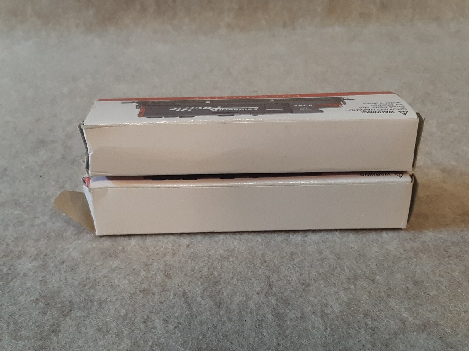 Pair #418 High Speed Metal Products Toy Train Locomotives SOUTHERN PACIFIC 9725