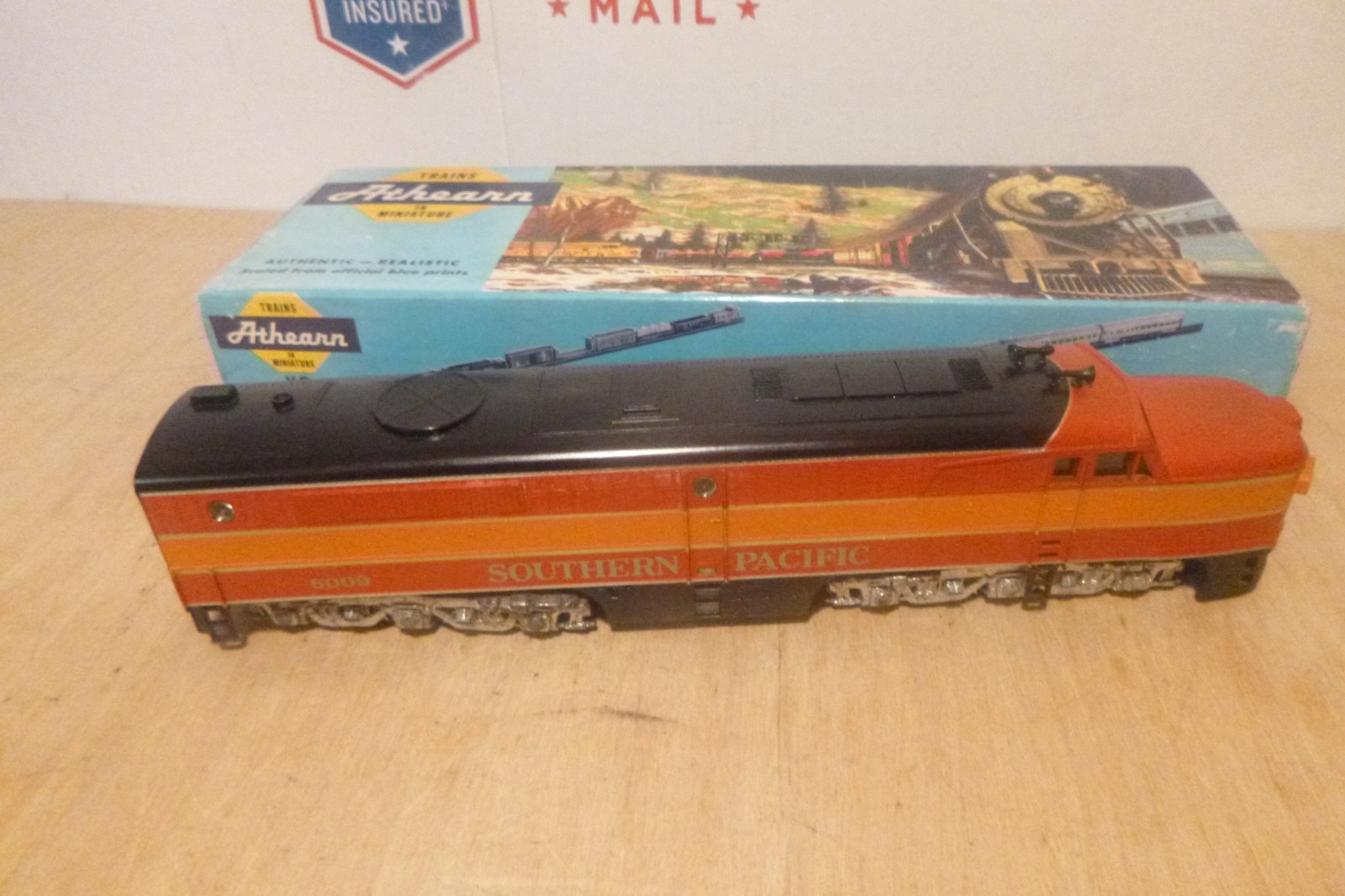 Athearn Trains HO S.P 3306 PA1 & PB1 Powered A & Non-Powered B Diesel Engines
