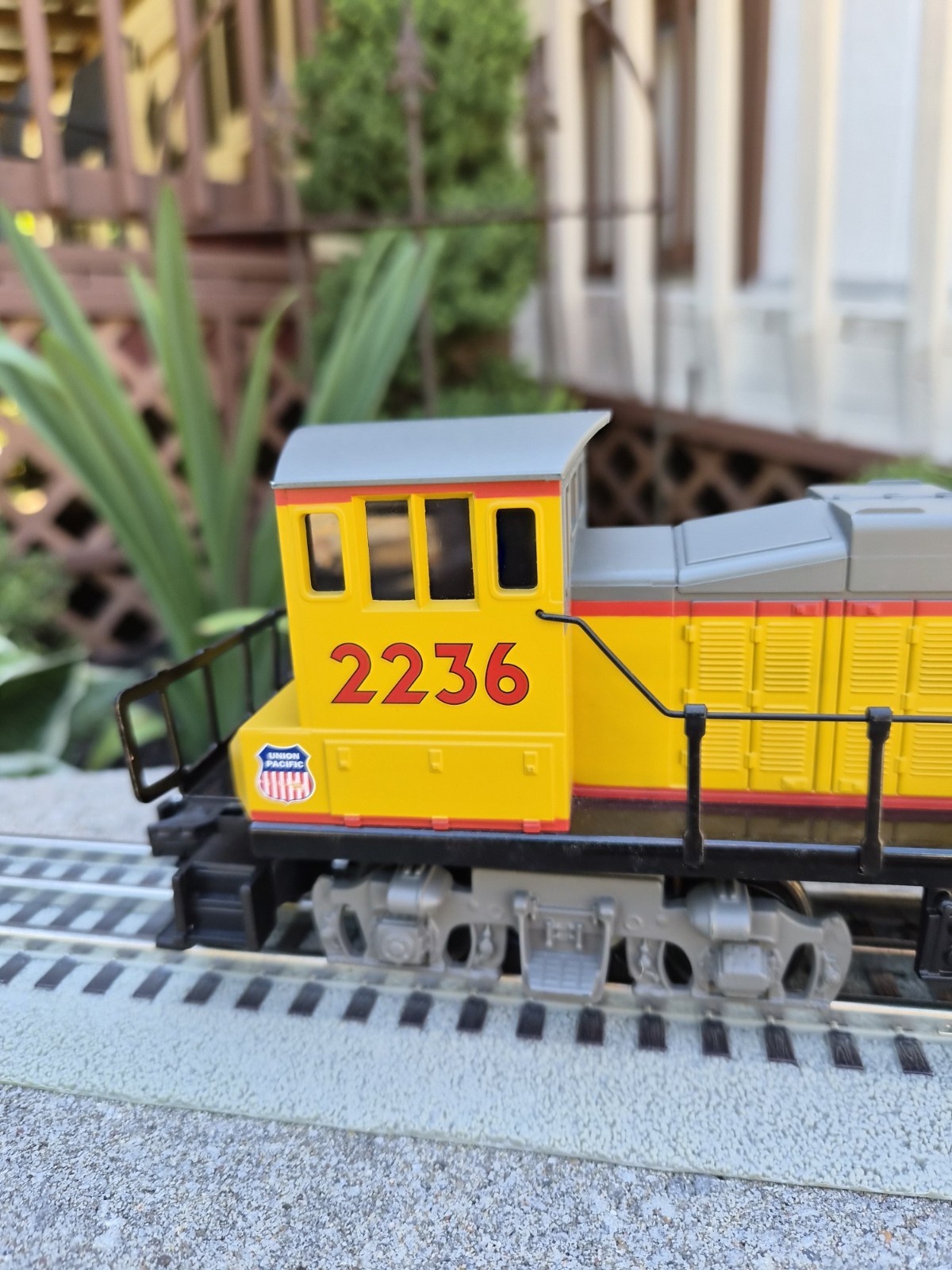 K-Line Electric Trains K2236 MP-15 O/027 Union Pacific SWITCHER LOCOMOTIVE RUNS!