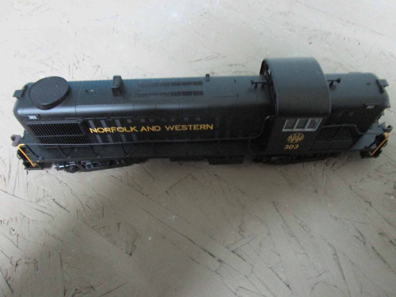ATLAS CLASSIC HO RS-3 W/DCC & SOUNDTRAXX SOUND N&W EXCELLENT CONDITION