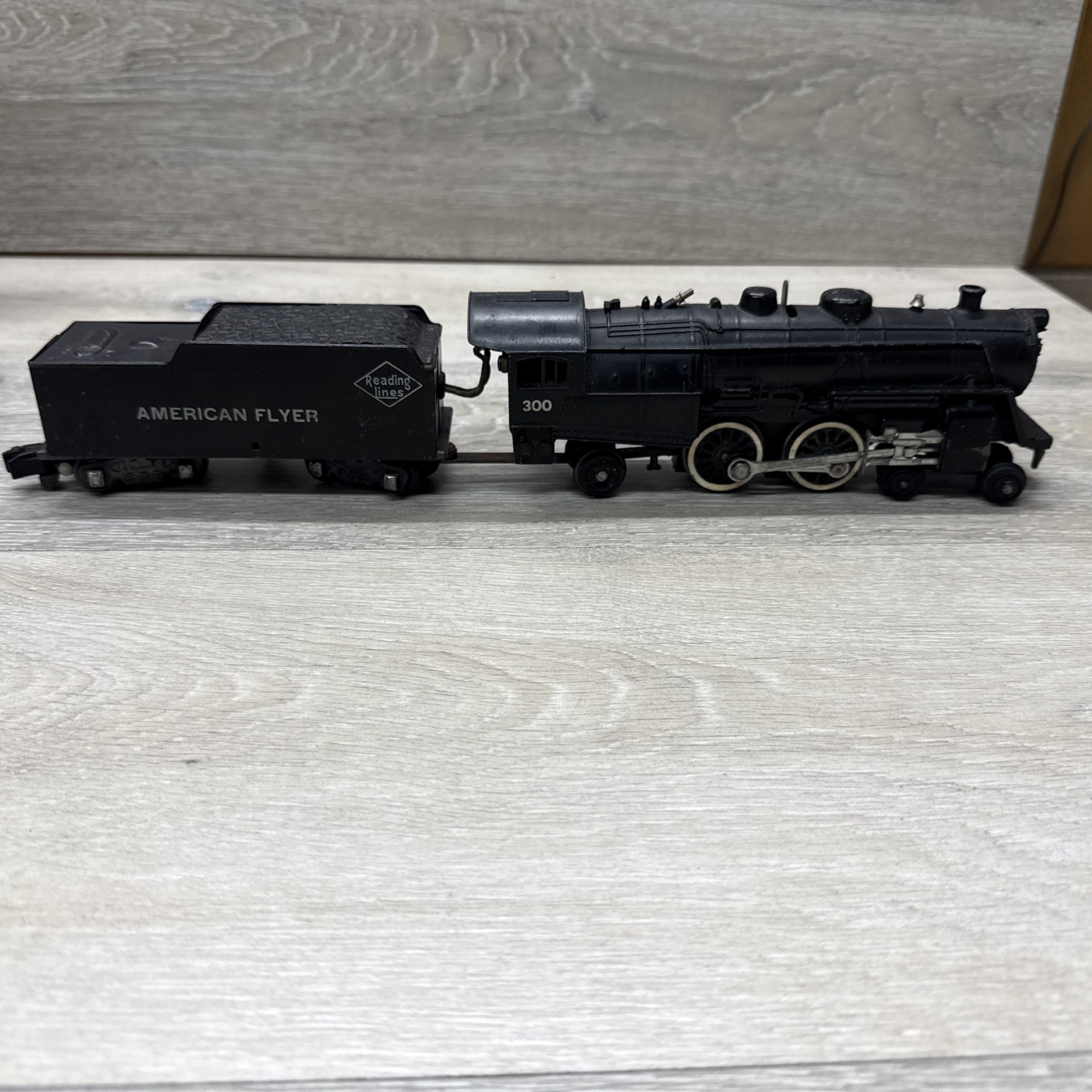 AmericanFlyer Steam Locomotive 300 Reading Lines Tender – Untested