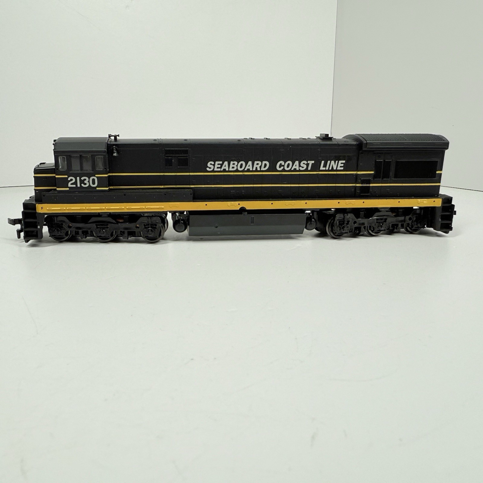 Atlas 8537 Seaboard Coast Line U36C #2130 Diesel Locomotive
