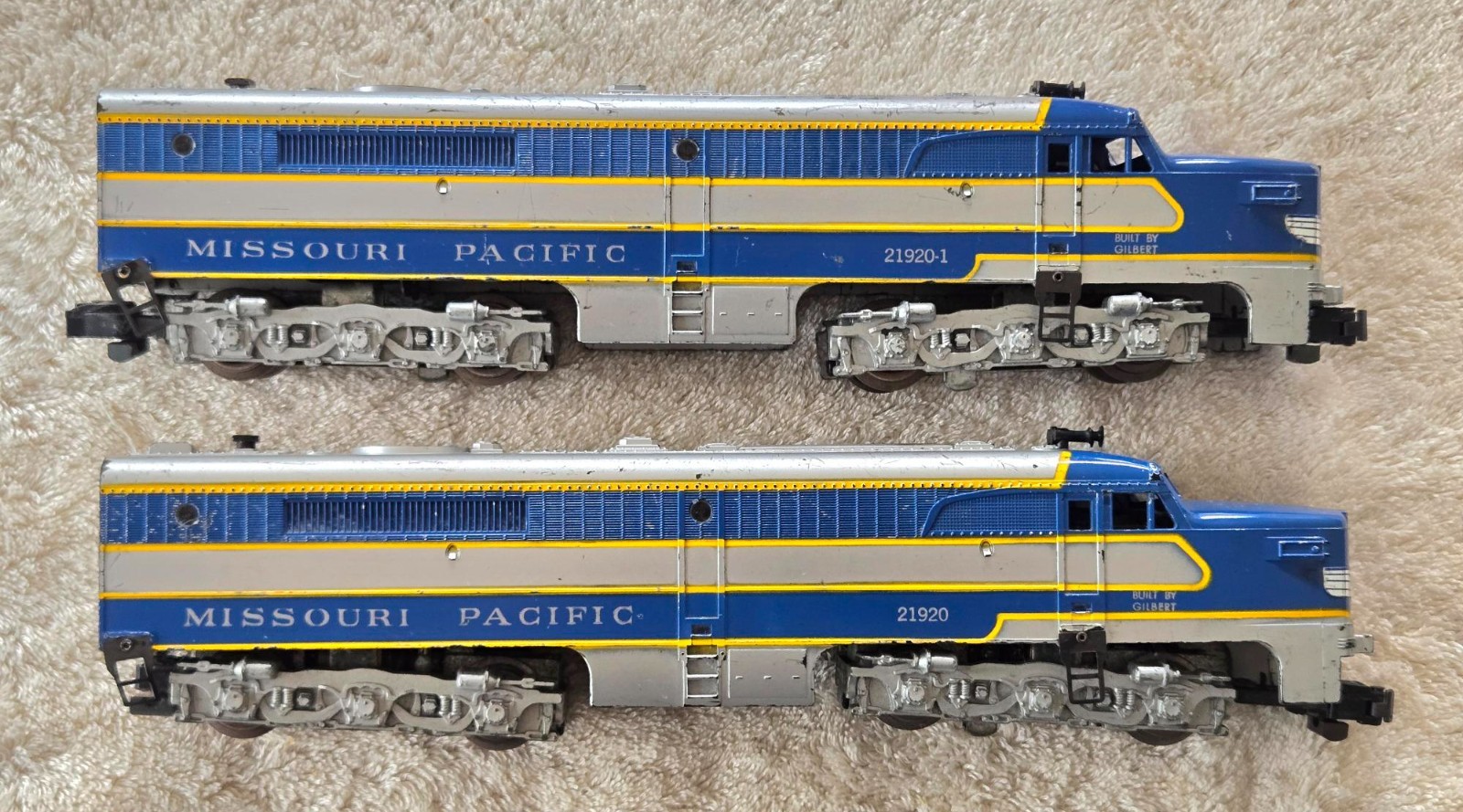 American Flyer Missouri Pacific – 21922 A Engine and 21922-1 A Engine Dummy