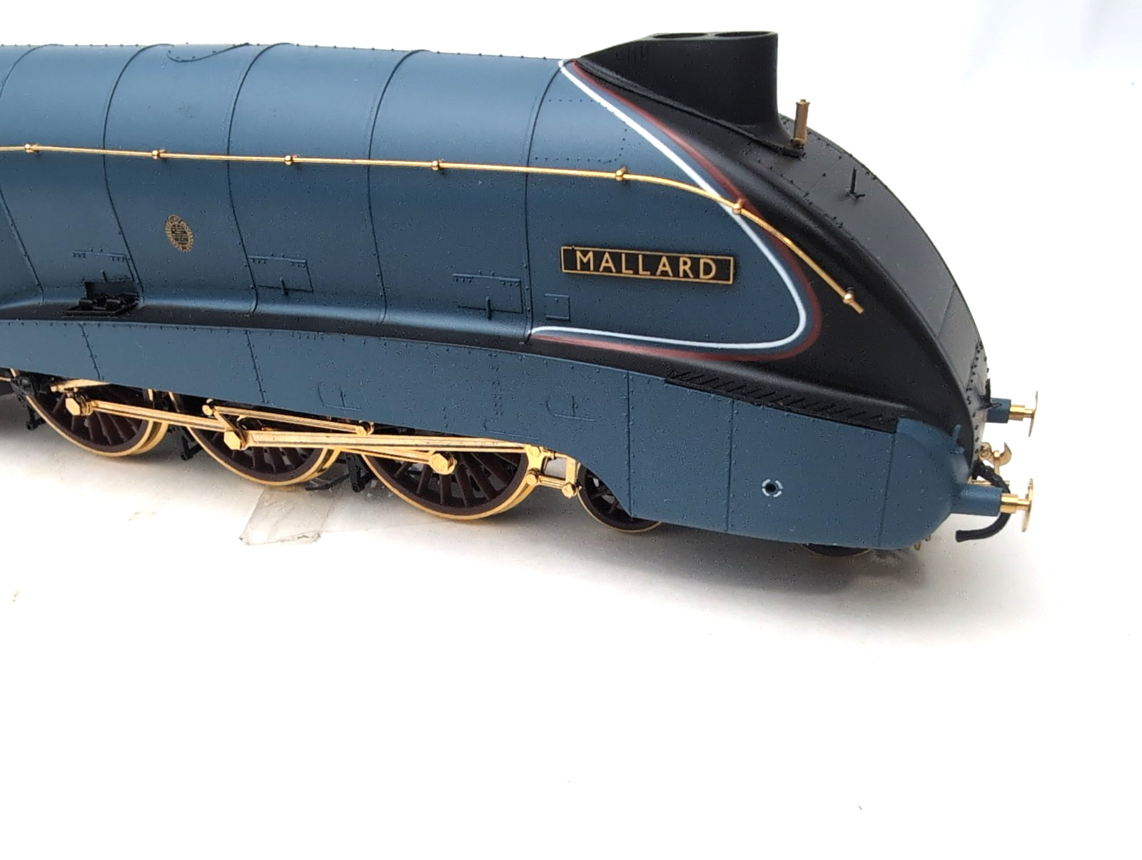 HORNBY – LNER 4-6-2 Class A4 Mallard “80th Anniversary” Limited Ed 18k Gold – OO