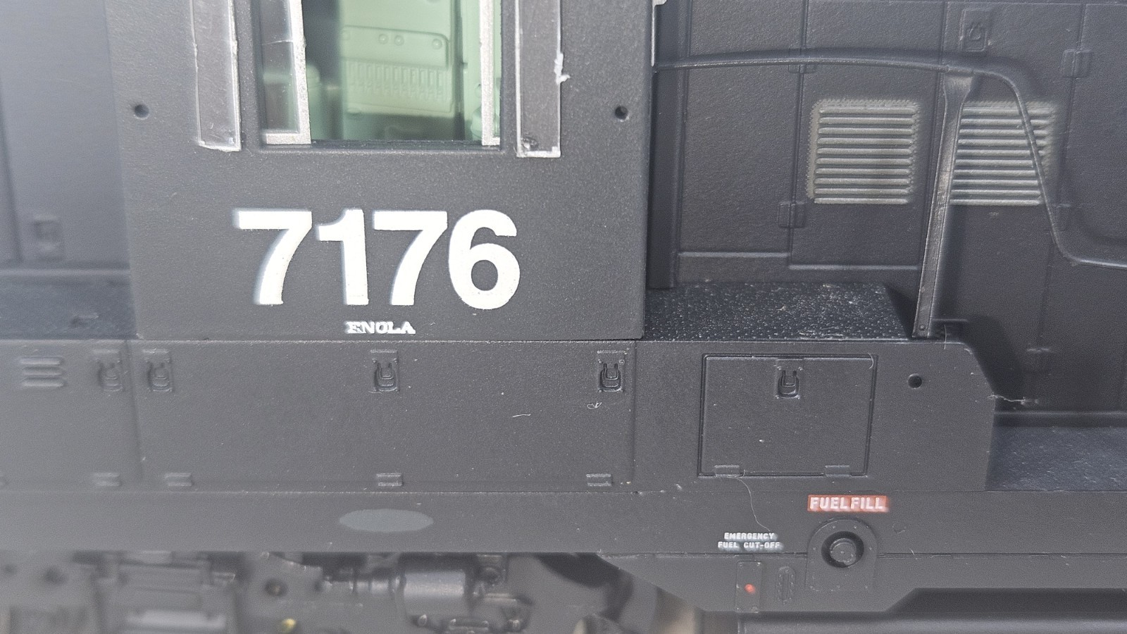 Athearn Genesis HO Scale Locomotive Train GP-9 #7176 DCC fitted – Please read