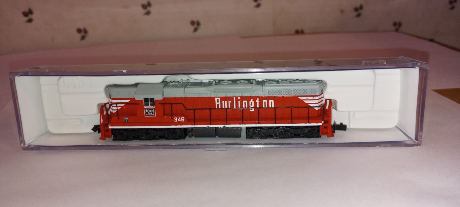 Life-Like #7745 SD7 CB&Q Diesel Locomotive Engine #346 Redbird Tested