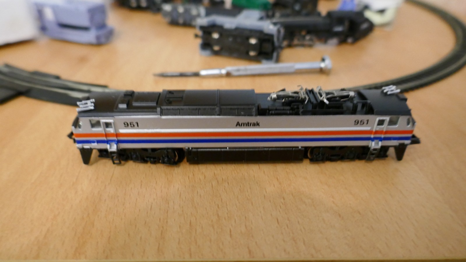 Bachmann N Scale Amtrak #951 GE E60CP Electric Locomotive SEE DESCRIPTION