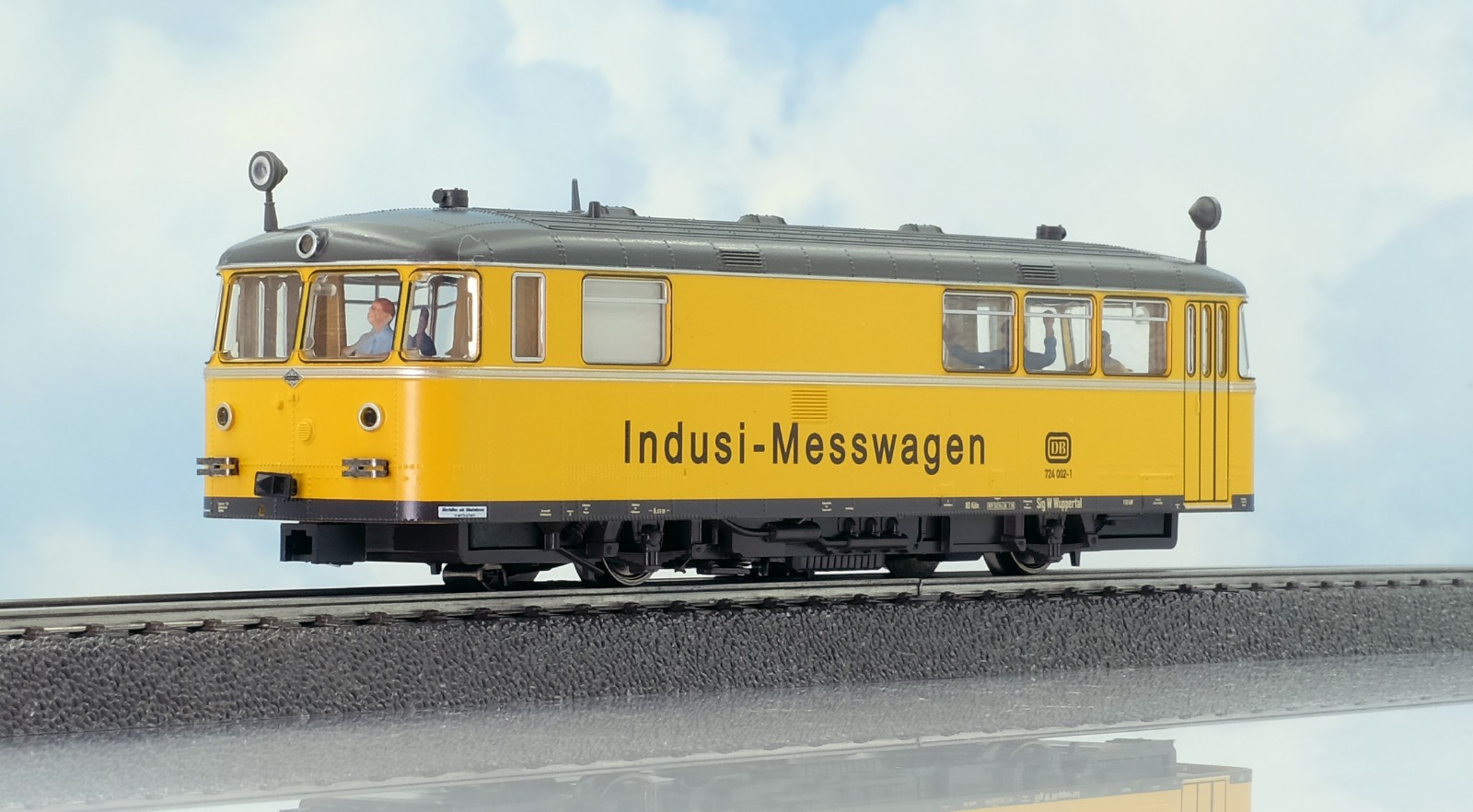 Marklin 39957 (HO) Diesel Railbus Class 724 DB Made in Germany