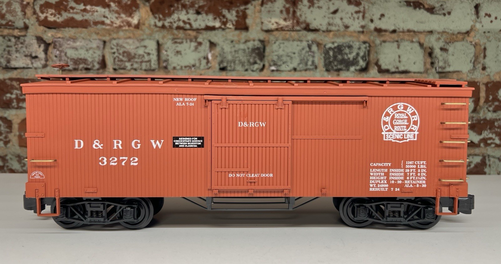 ART-86001 Aristo-Craft Wood Box Car – Rio Grande #3272