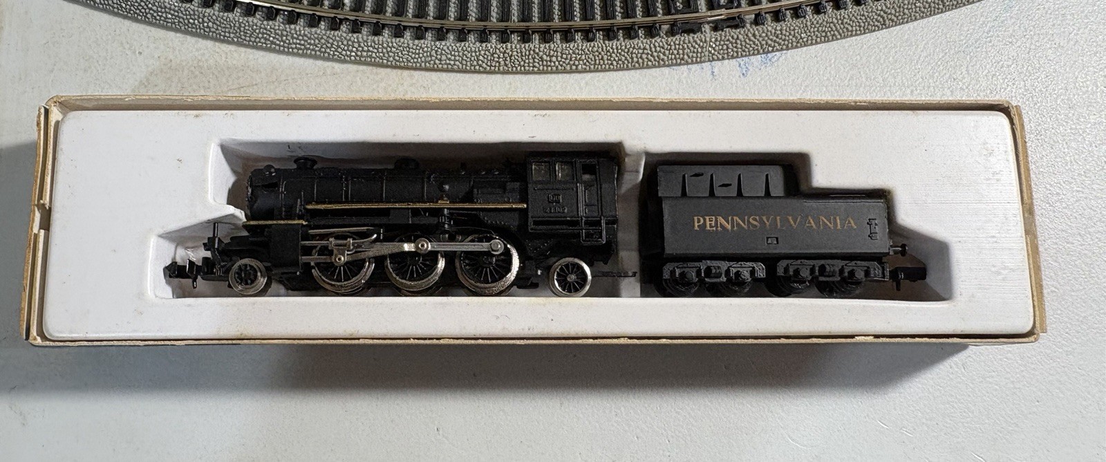 Arnold Rapido N Scale Pennsylvania Steam Locomotive w/ Tender #0223 S