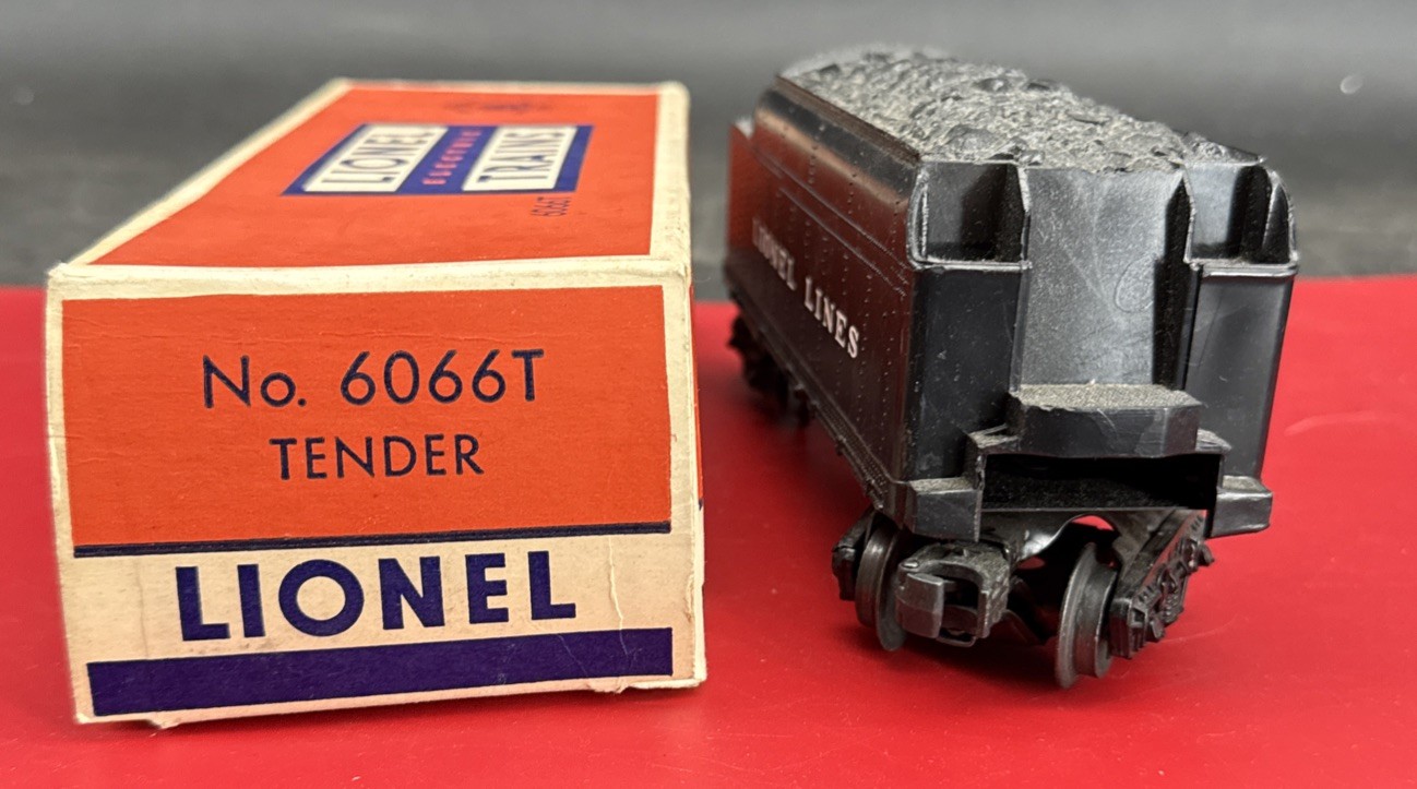 LIONEL POST WAR “O” No. 6066T TENDER 1952 ORIGINAL BOX Nice Shape Crisp Box