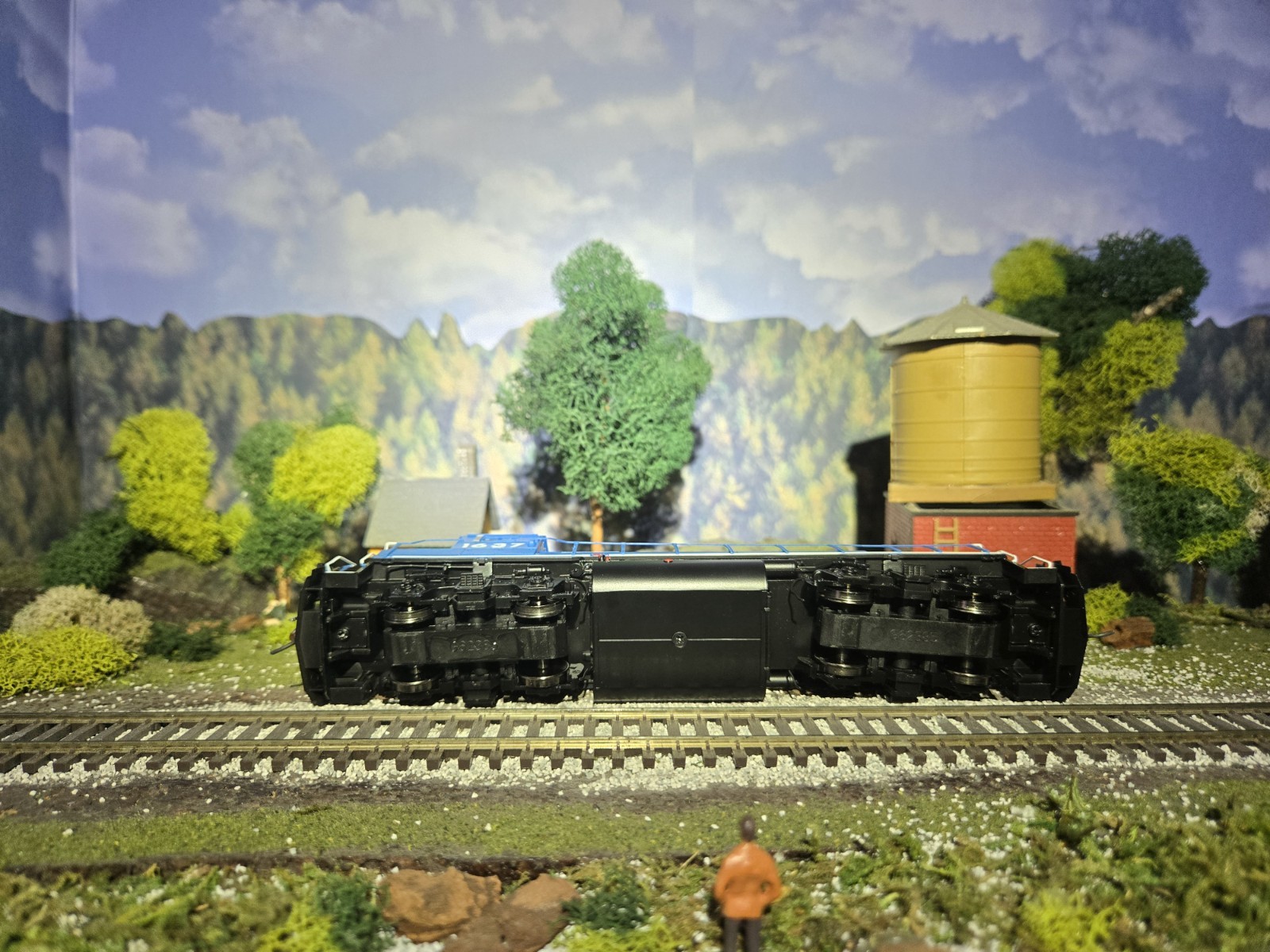 Athearn Genesis HO Scale Conrail Operation Lifesaver GP15-1 #1637 with DCC/Sound
