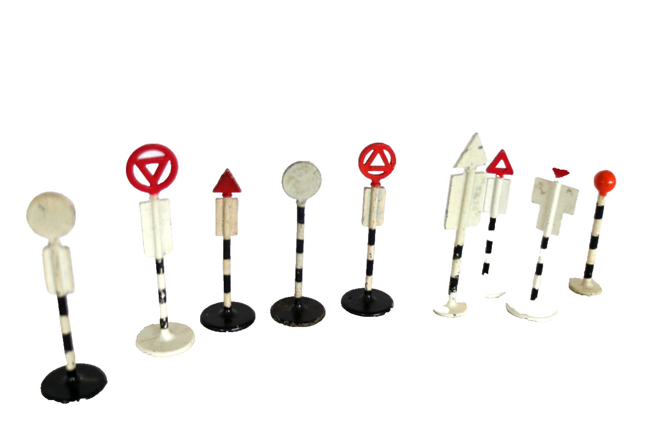 AC5069: Vintage Dinky Road Traffic Warning Signs (9)