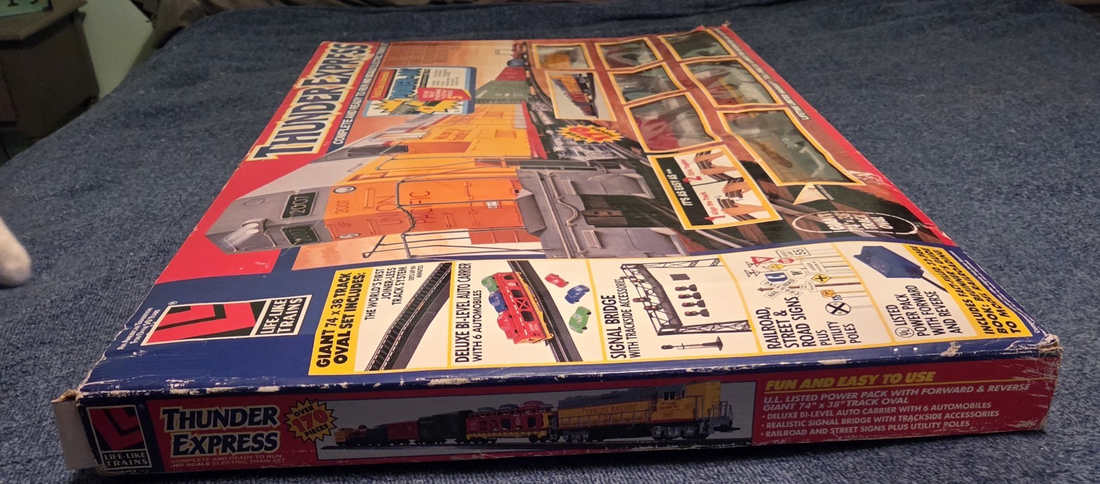 Life Like Trains Thunder Express HO Scale Electric Train Set Union Pacific