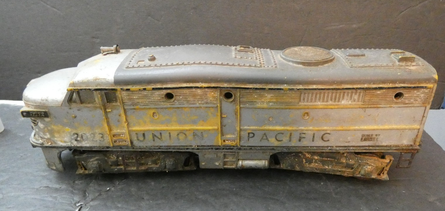 VINTAGE LIONEL LOCOMOTIVE ENGINE UNION PACIFIC 2023 MADE IN AMERICA USA