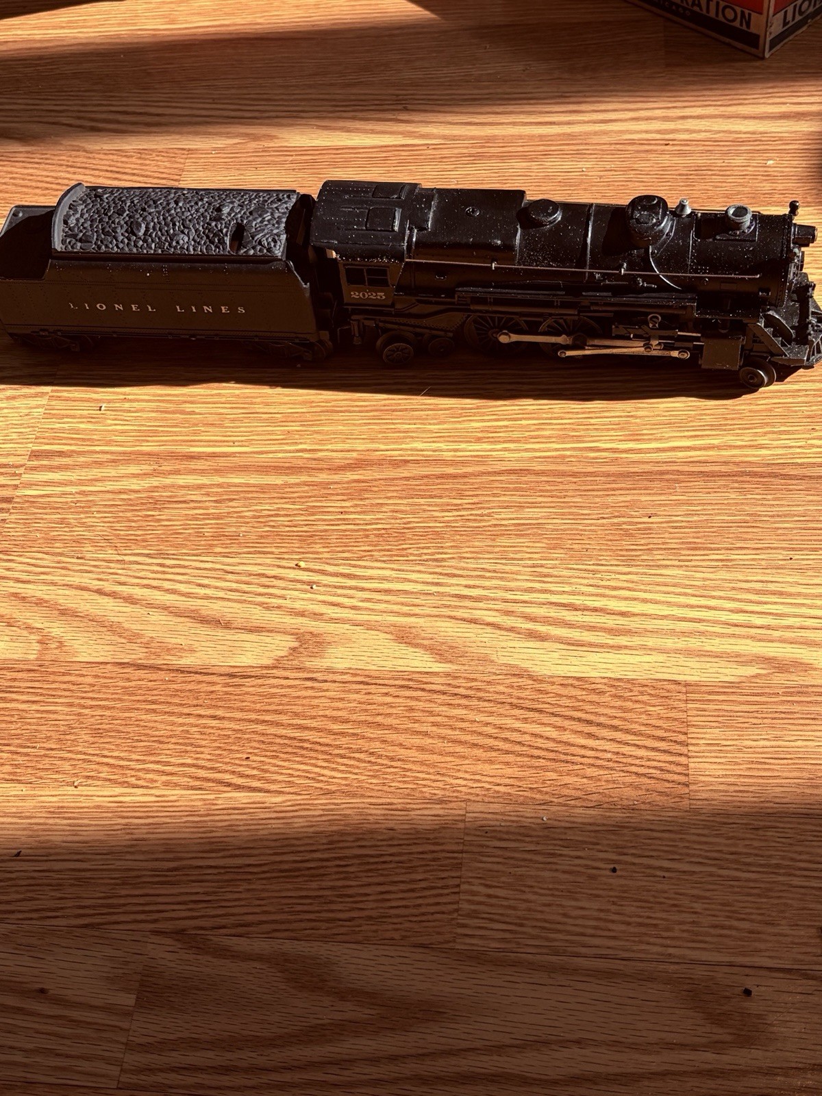 Engine No 2025 With tender 6466W Set with Boxes
