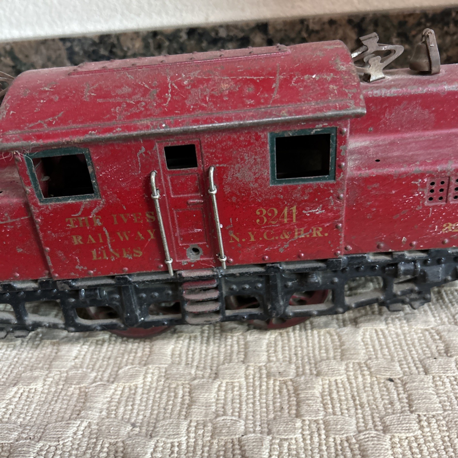 Pre War Wide Gauge IVES 3241 Electric Locomotive
