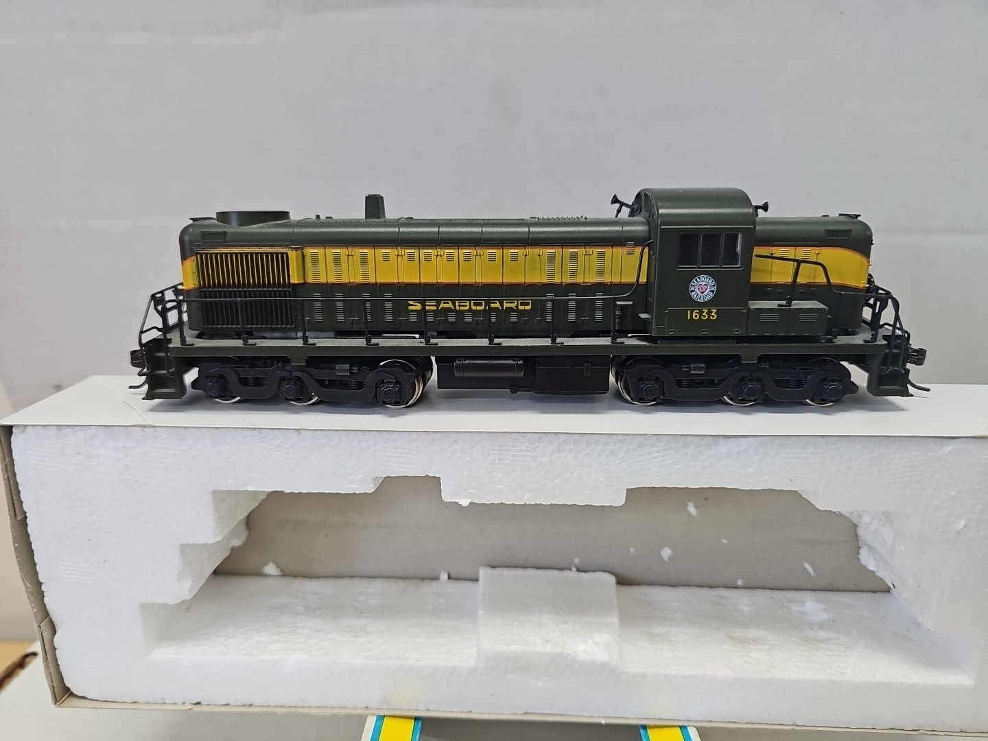 Atlas 8153 ALCO RS3 Seaboard Air Line SAL #1633 Ho Scale