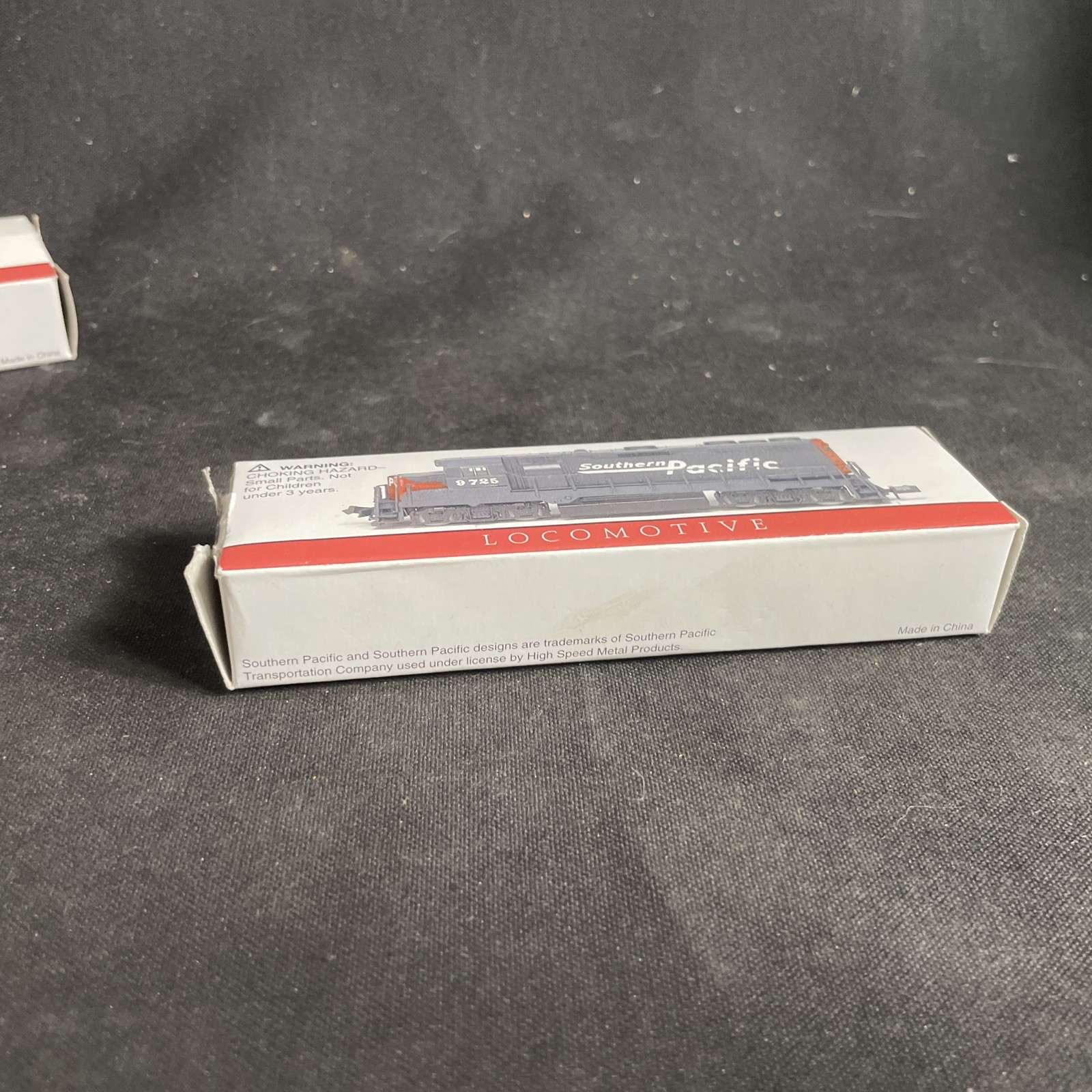 Southern Pacific Locomotive # 9725 Model Train No 418 High Speed N Scale w Box
