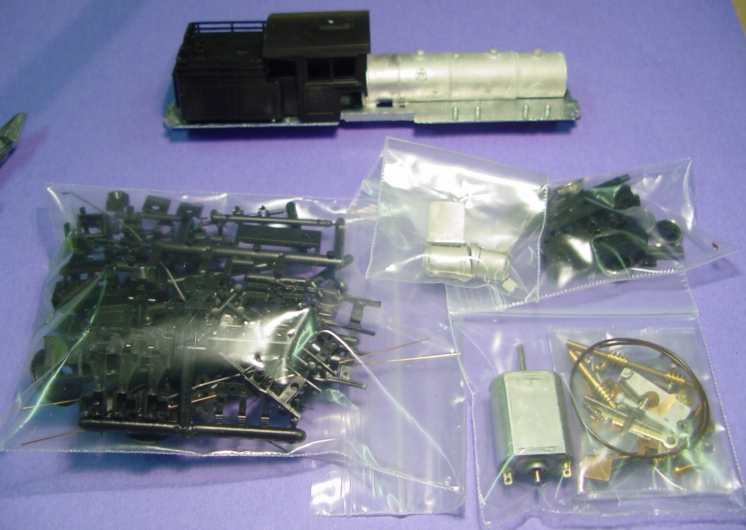 HO/HOn3 ROUNDHOUSE 2 TRUCK SHAY KIT WITH STRAIGHT BOILER WOOD CAB WISEMAN MODELS