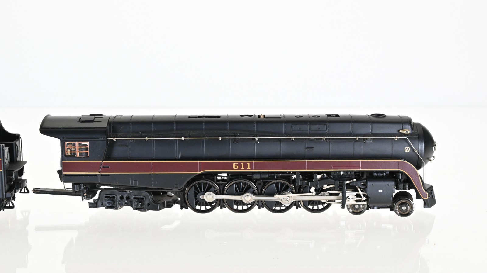 MTH 4-8-4 Class J Norfolk & Western 611 DCC w/Sound HO scale