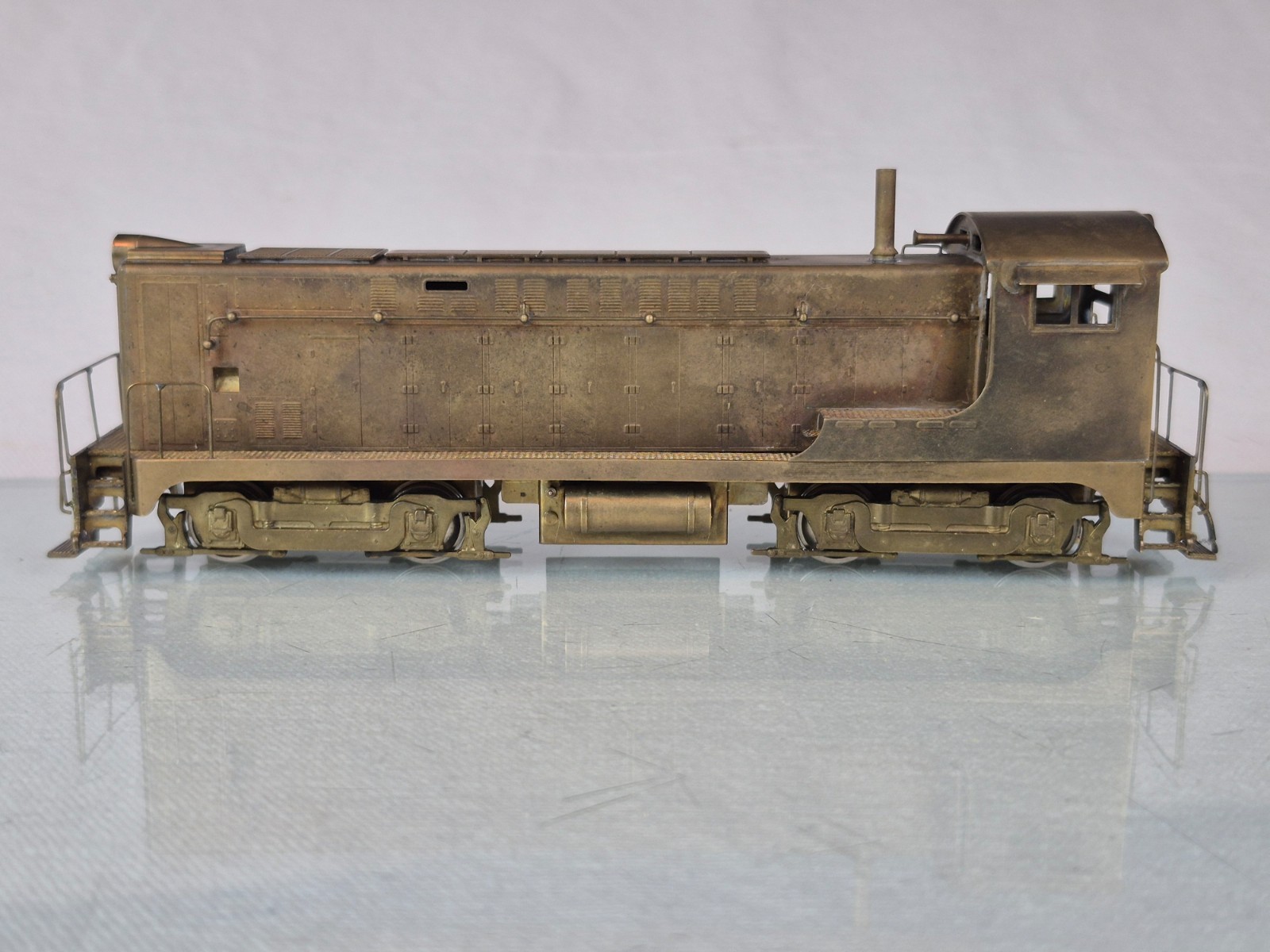 HO BRASS HALLMARK BALDWIN VO-1000 DIESEL SWITCHER – WITH EXTRA PARTS