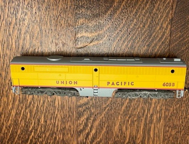 HO Scale Athearn, Union Pacific Yellow Box Car, #605B