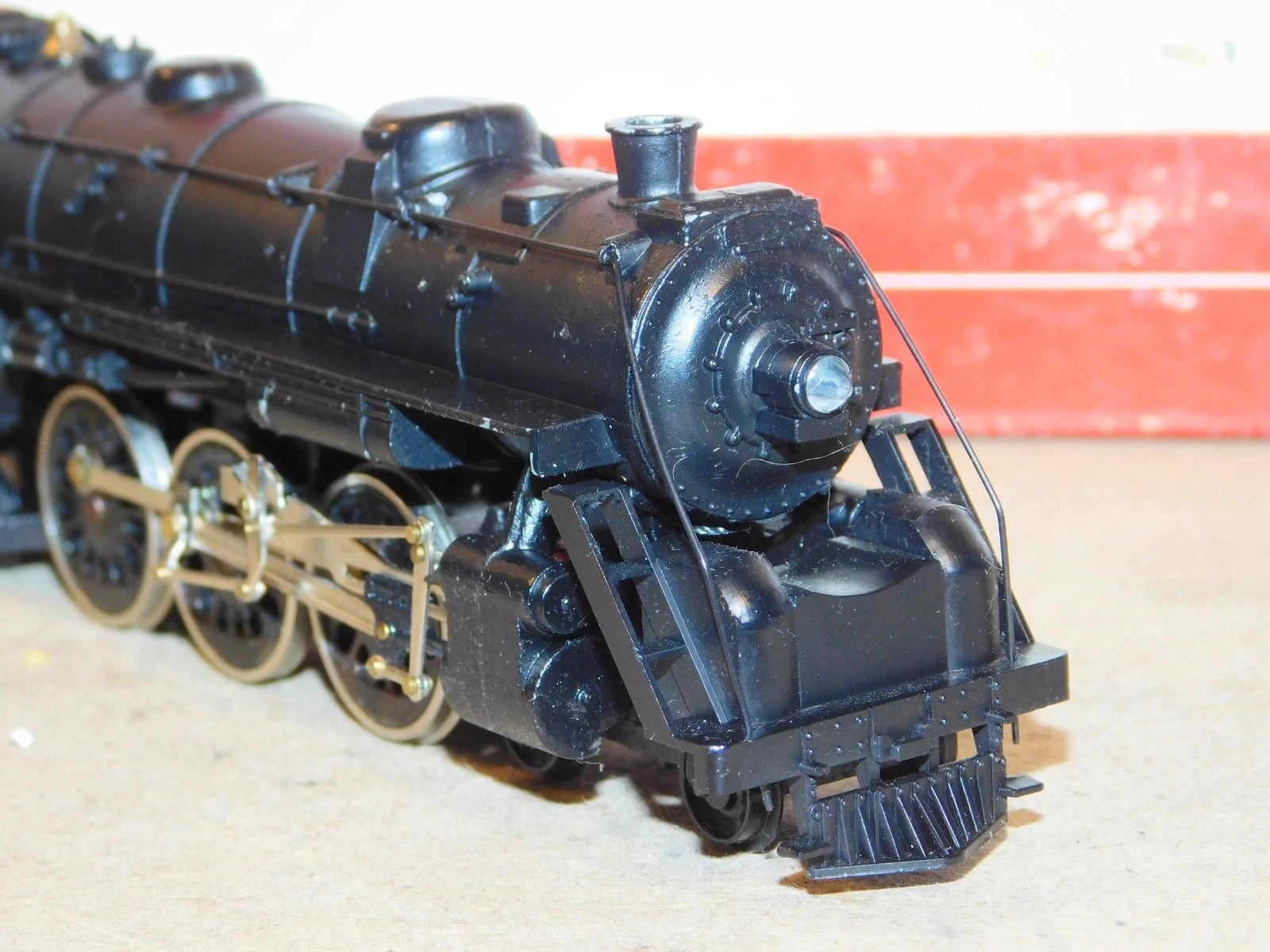 Mantua PowerDrive HO Santa Fe 4-6-4 Hudson Locomotive & Tender Sagami Motor