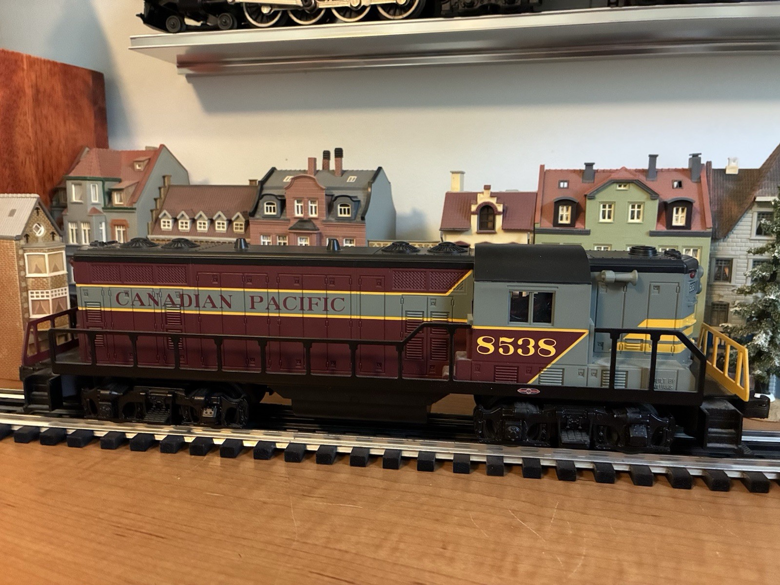 Lionel/Williams 8538 GP9 Diesel Engine