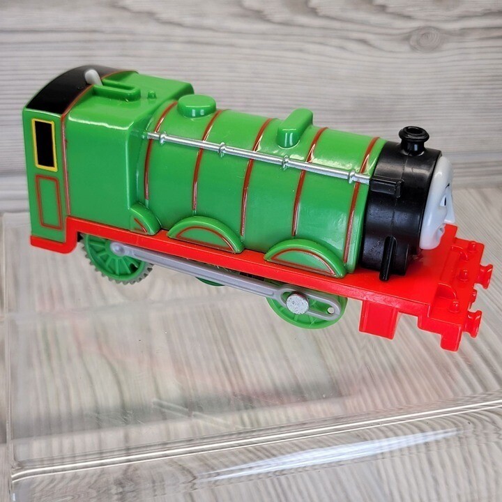 Mattel Thomas Friends TrackMaster Henry Engine Green Motorized Toy Train 2013