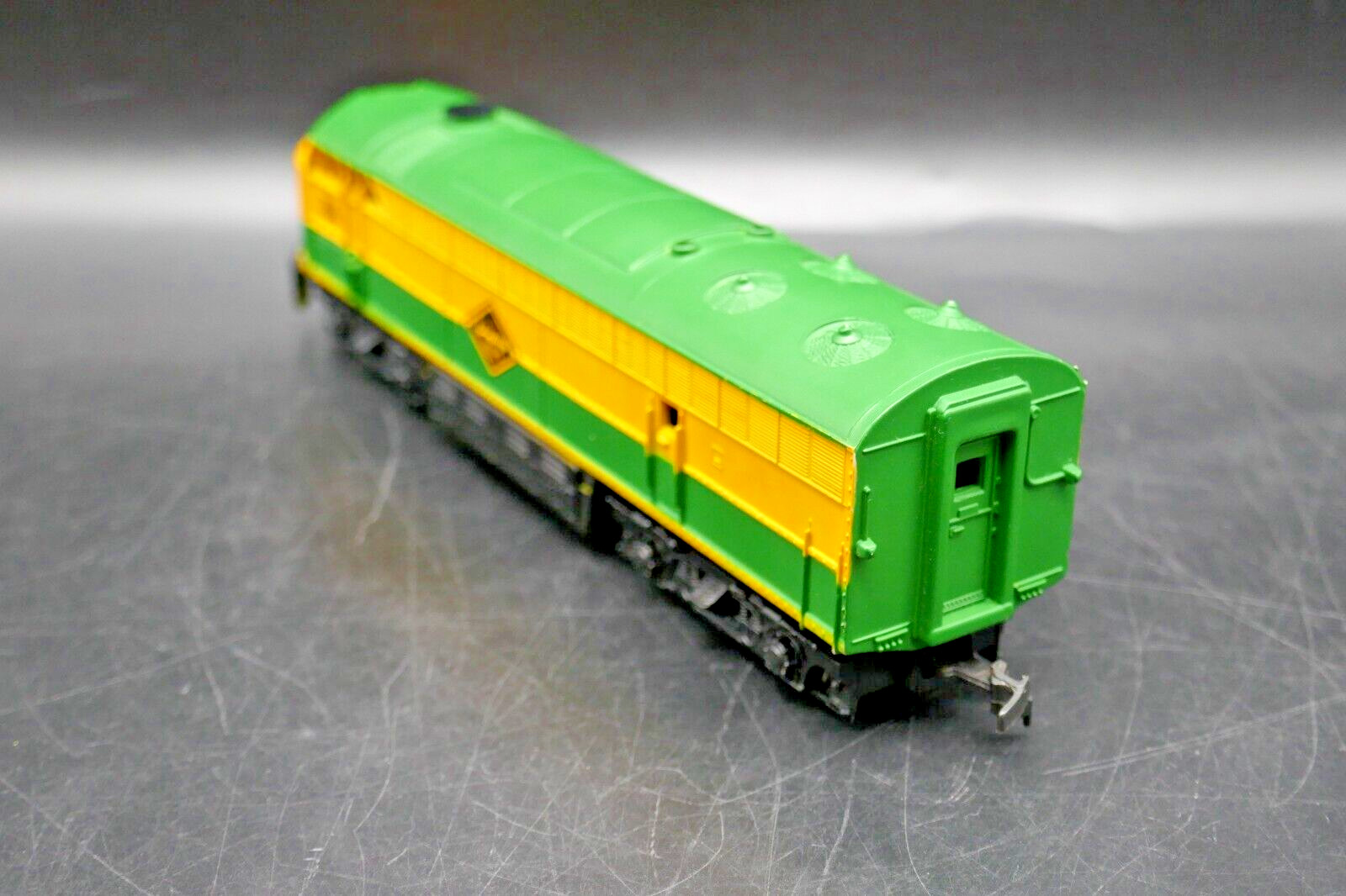 HO AHM Tempo Yugoslavia Reading Lines FM Diesel #266 – Tested & Working