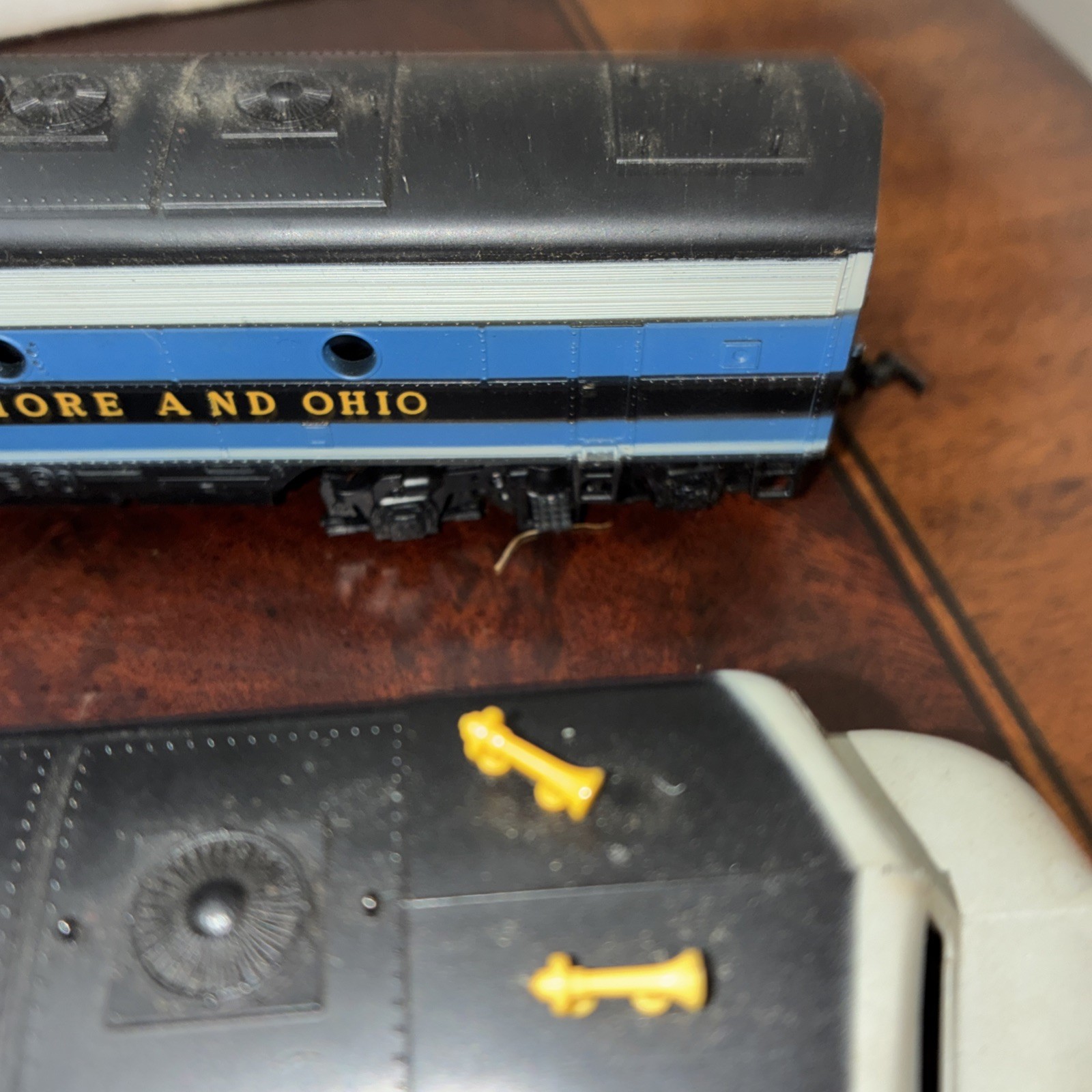 TYCO Mantua HO Baltimore And Ohio F9 Diesel Engine 283 And Car