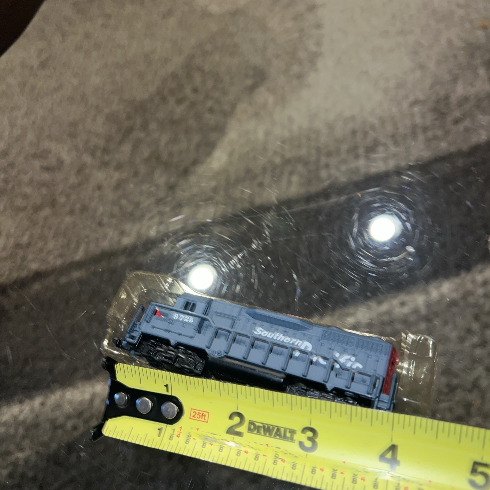 Vintage Southern Pacific Locomotive 9725 Never used still in box. N Scale