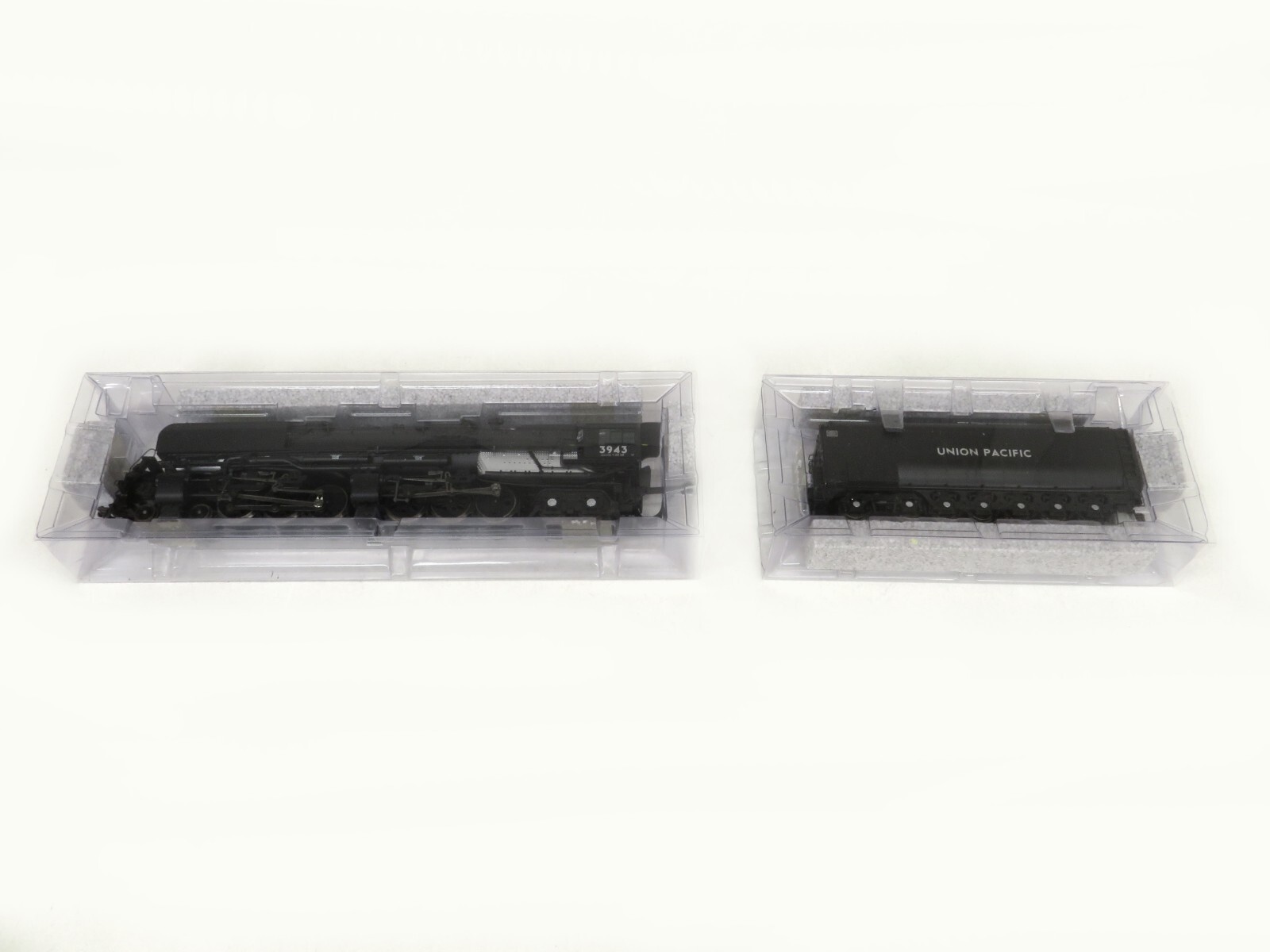 Athearn ATG9125 4664 Union Pacific #3943 Challenger Steam Loco w/DCC, HO Scale