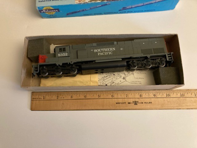 ATHEARN TRAINS IN MINIATURE 4501 SOUTHERN PACIFIC SD4OT-2 Diesel ORIGINAL BOX