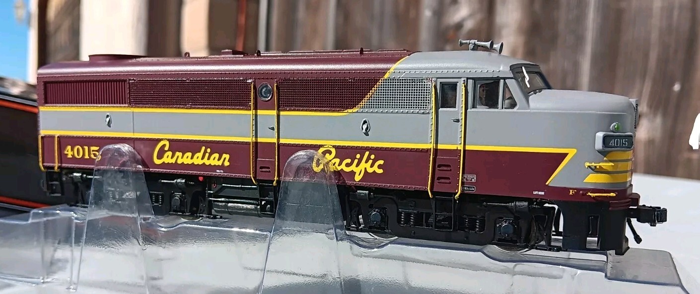 MTH HO Canadian Pacific Alco FA-1 A/B Set Diesel Engine 80-2206-1L Proto 3